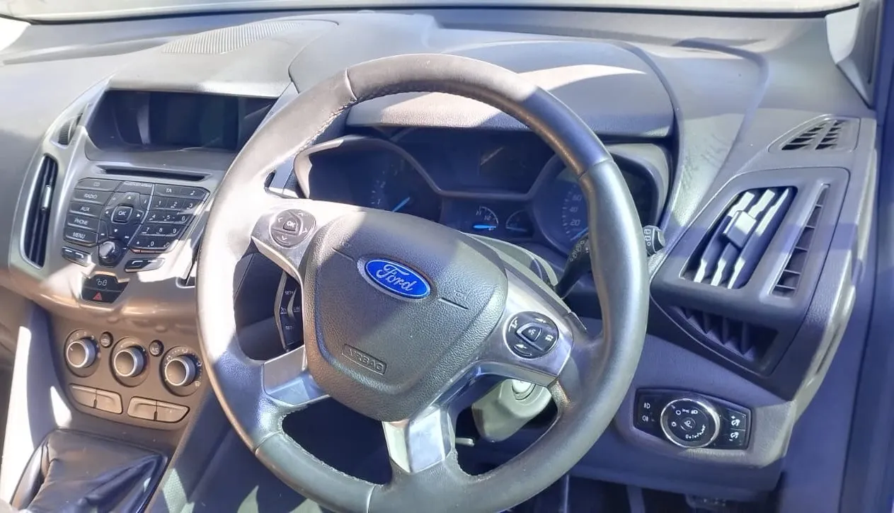 2016 Ford Transit view 3