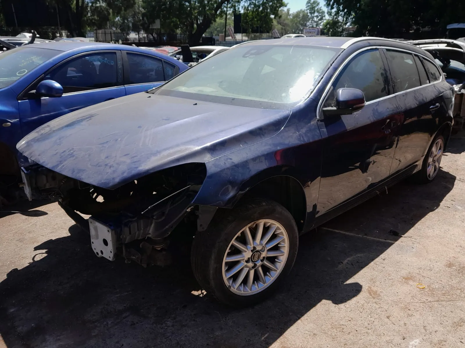 2012 Volvo V60  view 2