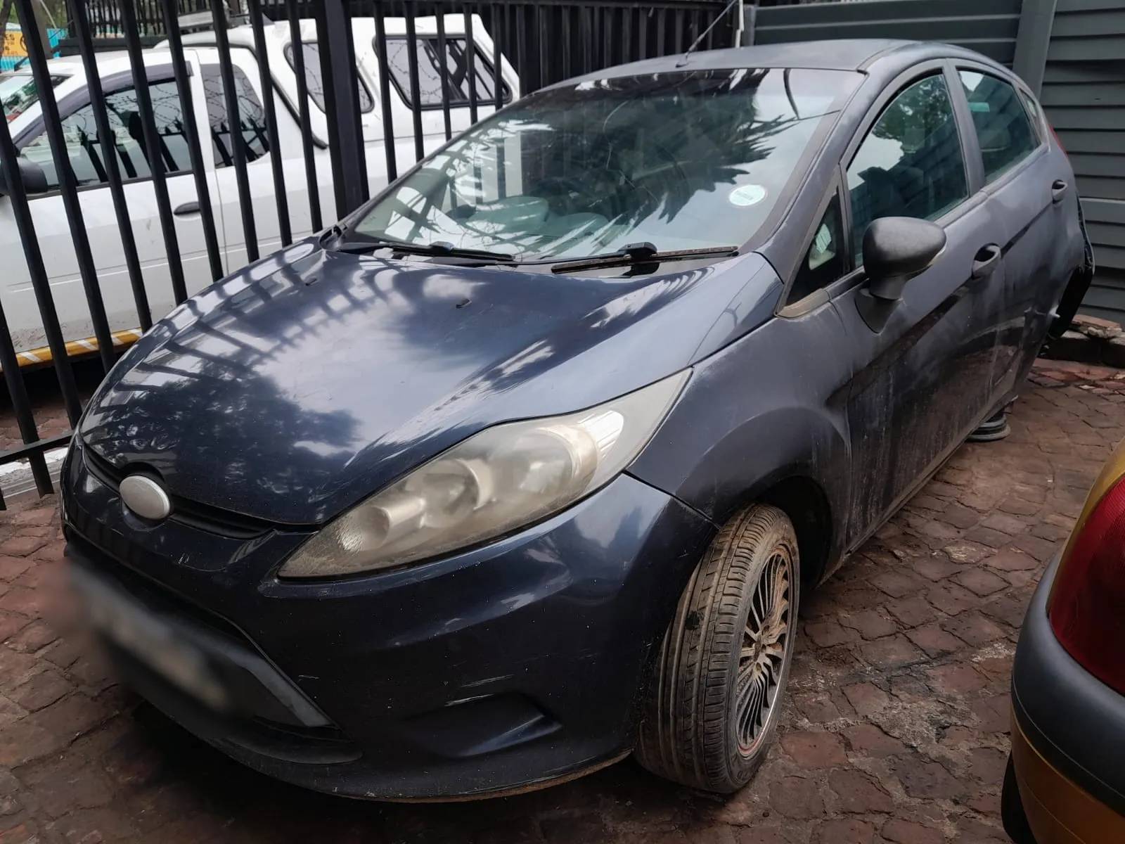 2007 Ford Fiesta  view 5