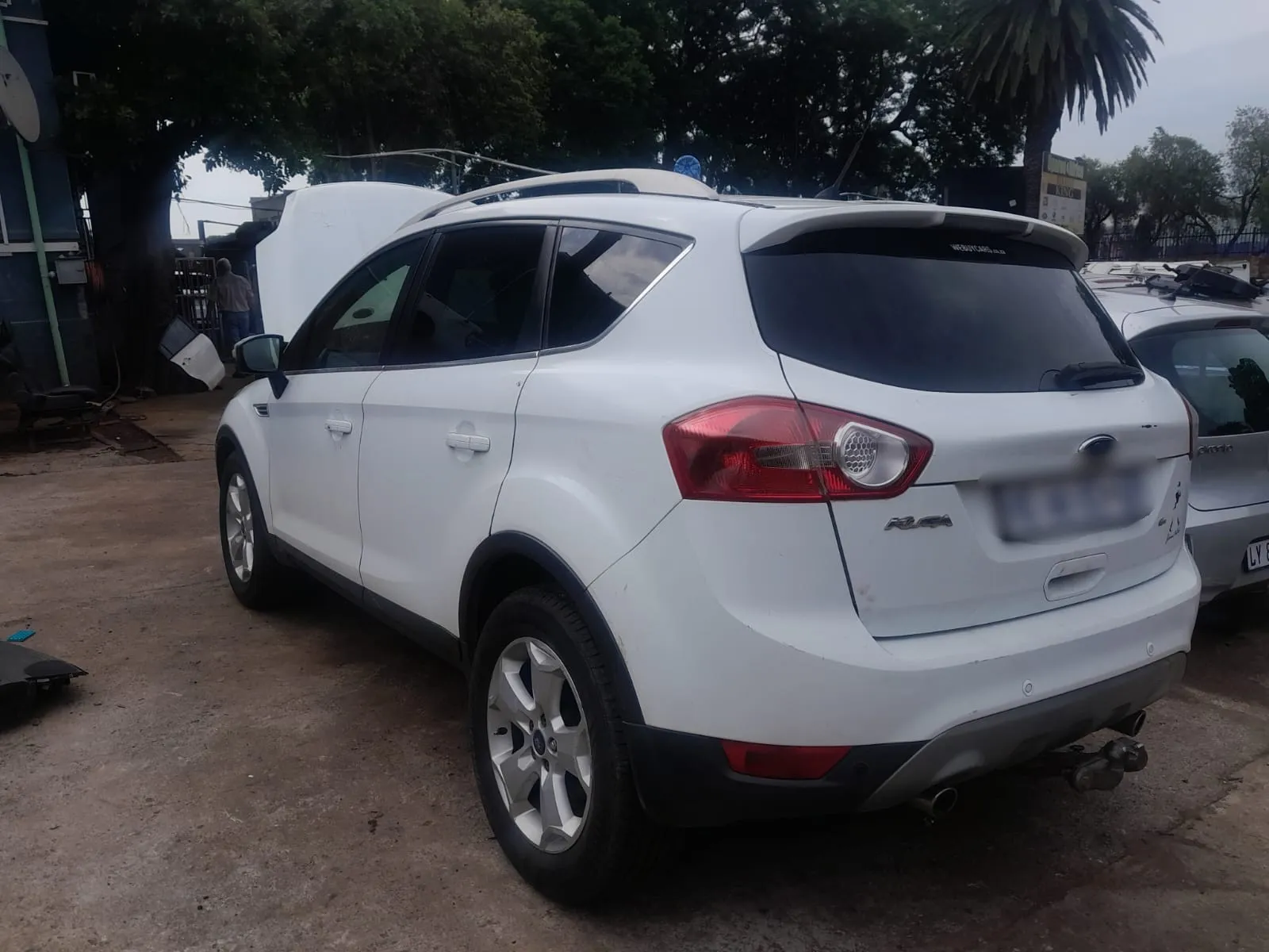 2012 Ford Kuga  view 5