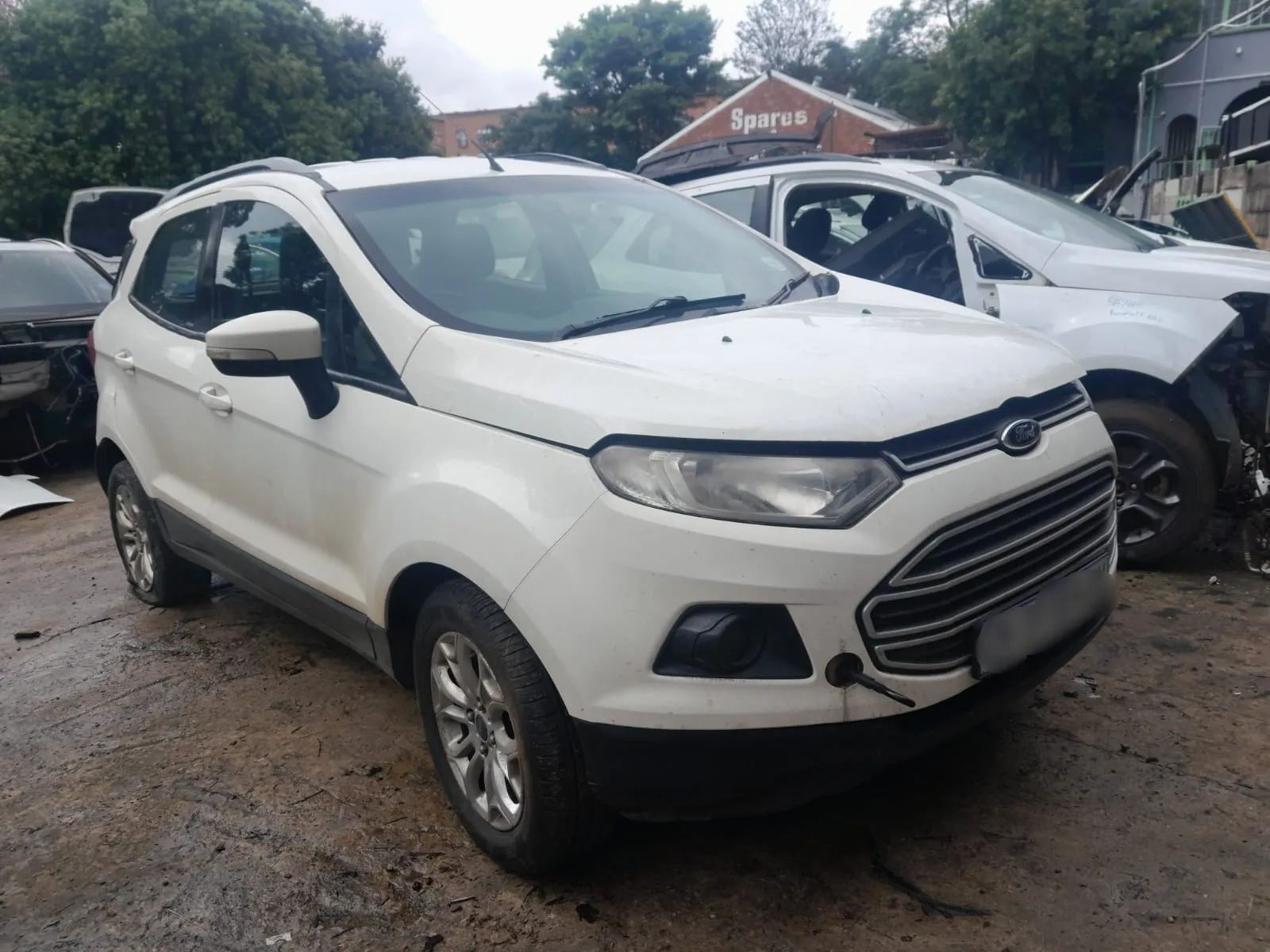 2015 Ford Eco Sport  view 2