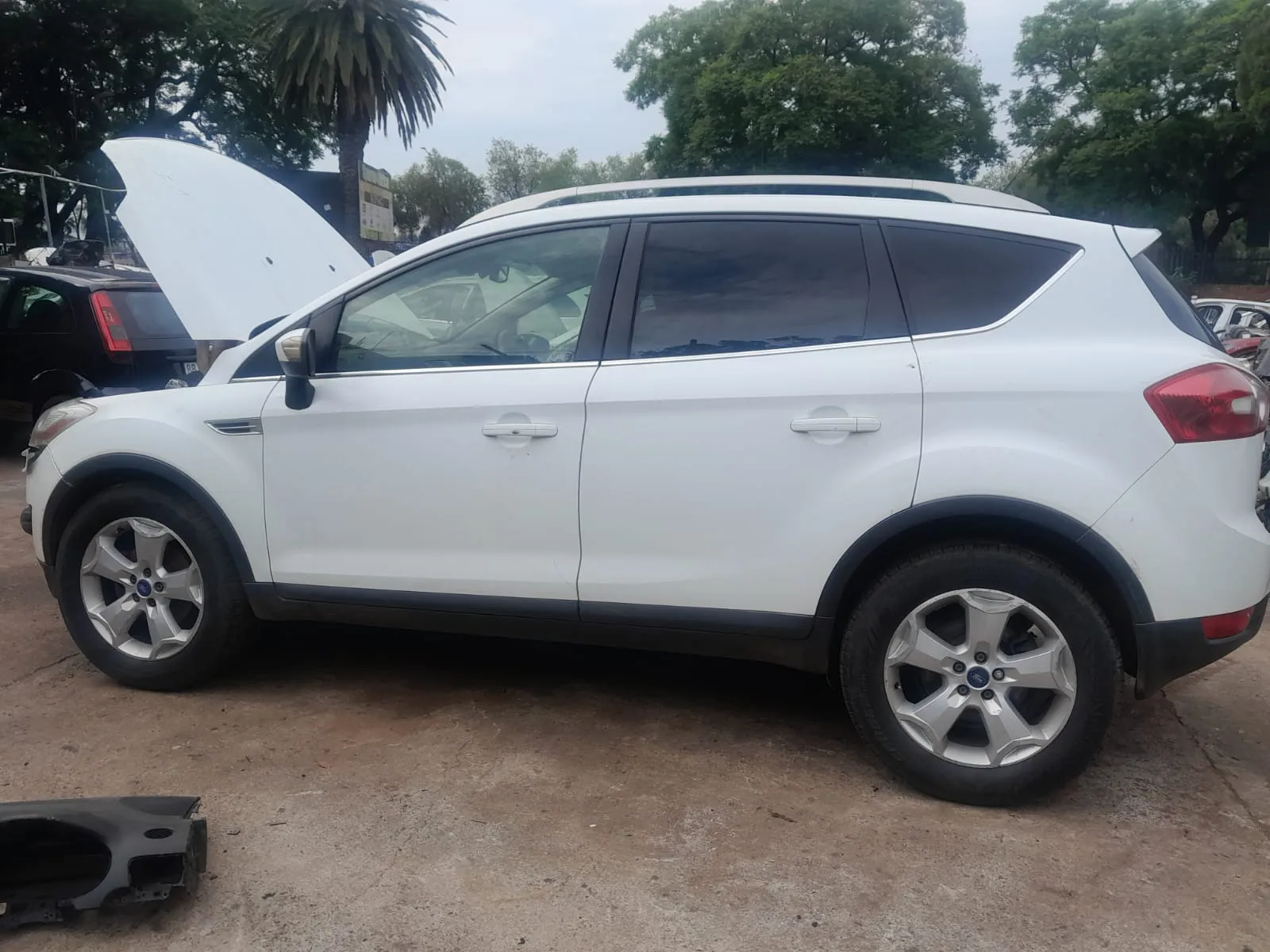 2012 Ford Kuga thumbnail 6