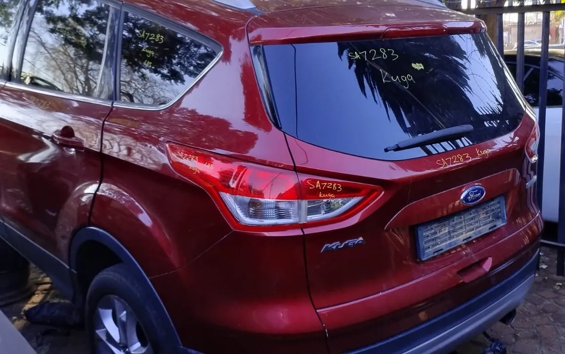 2014 Ford Kuga view 5
