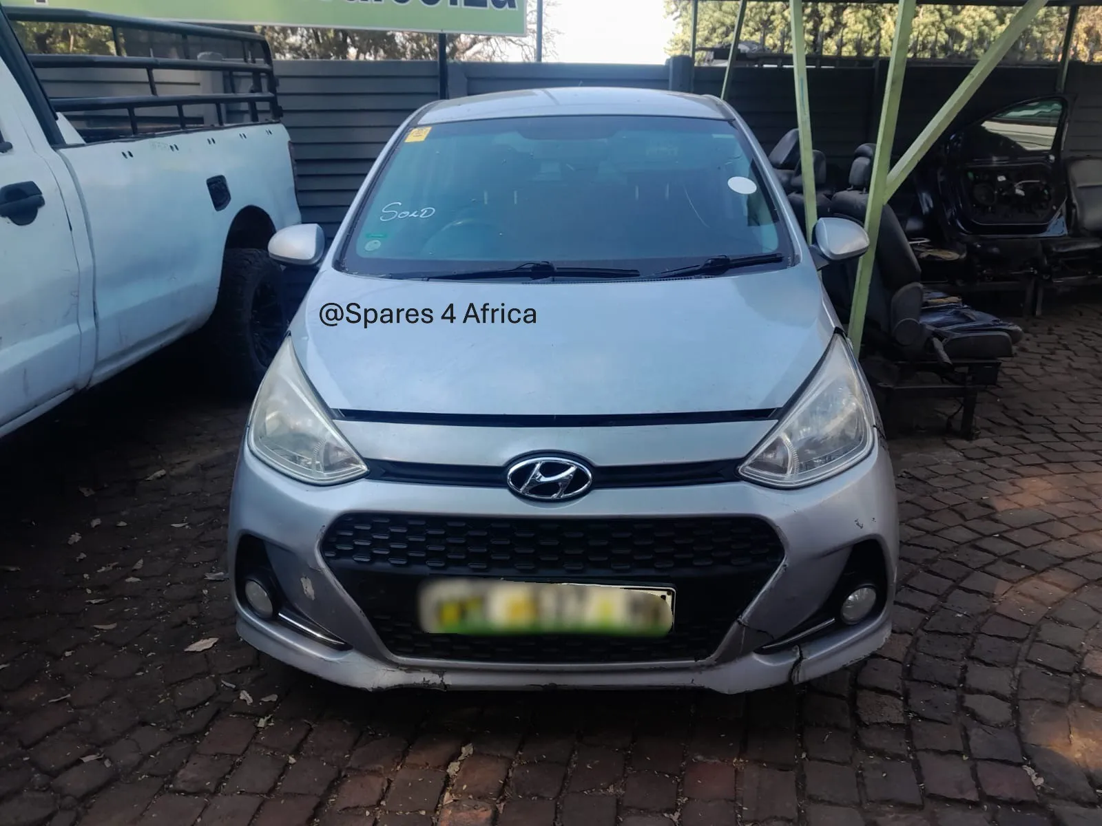 2017 Hyundai Grand i10  view 2