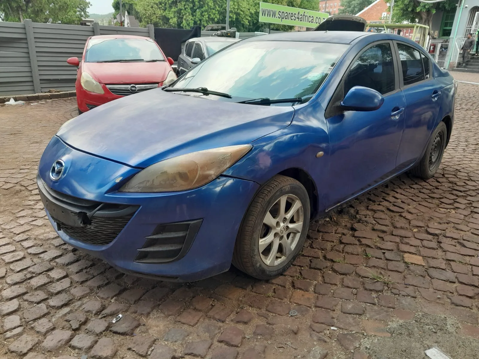 2011 Mazda 3  view 2