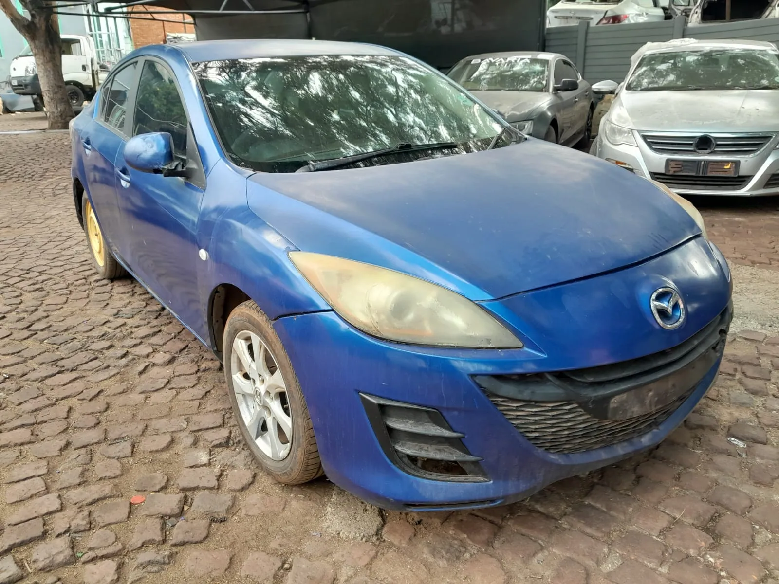 2011 Mazda 3  view 7