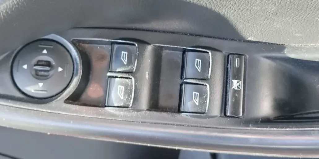 2012 Ford Focus view 5