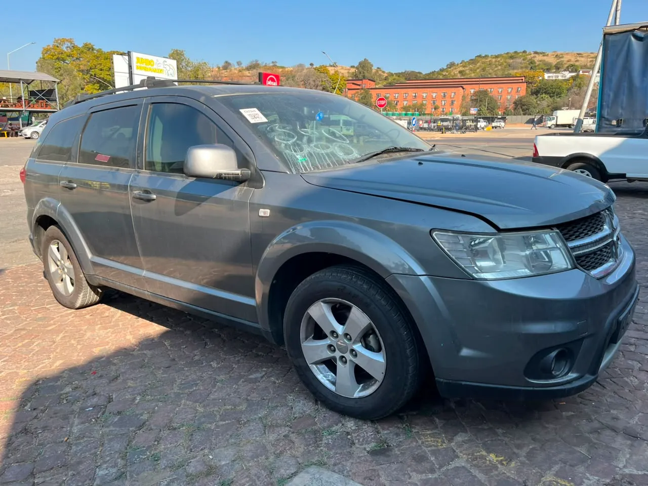 2012 Dodge Journey  view 4