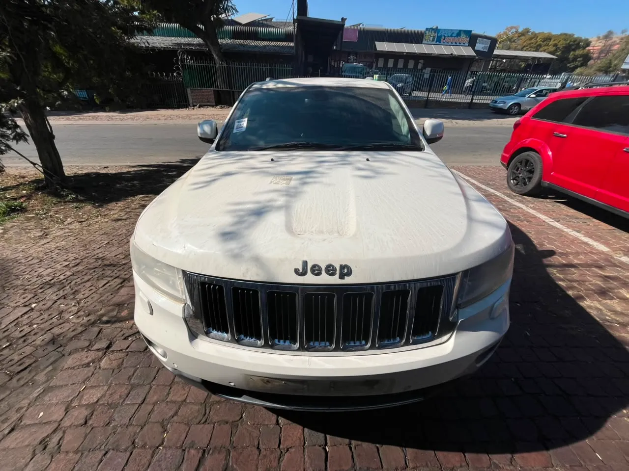 2012 Jeep Grand Cherokee  view 3