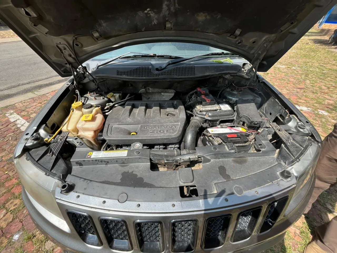 2013 Jeep Compass  view 10