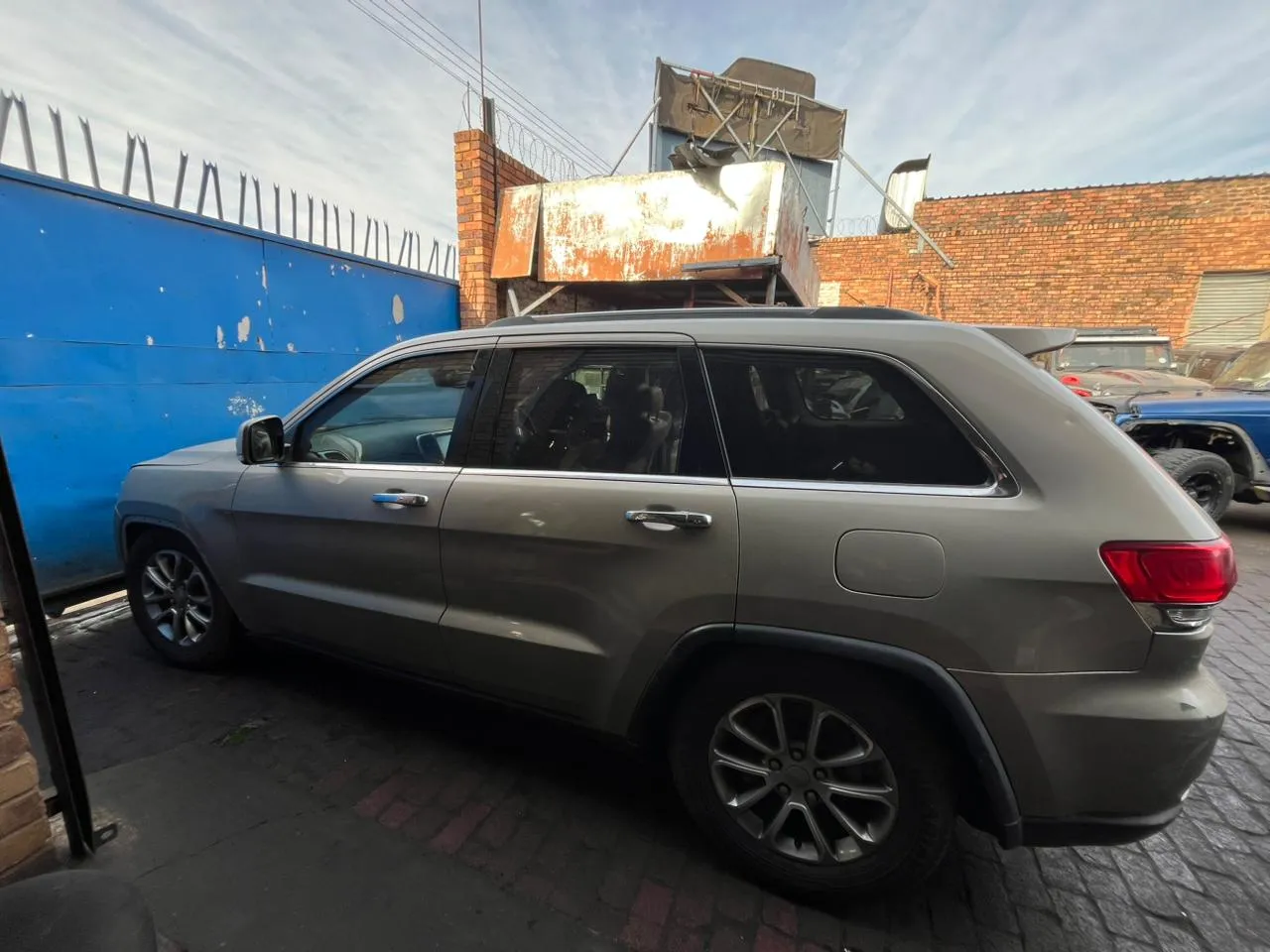 2015 Jeep Grand Cherokee  view 6