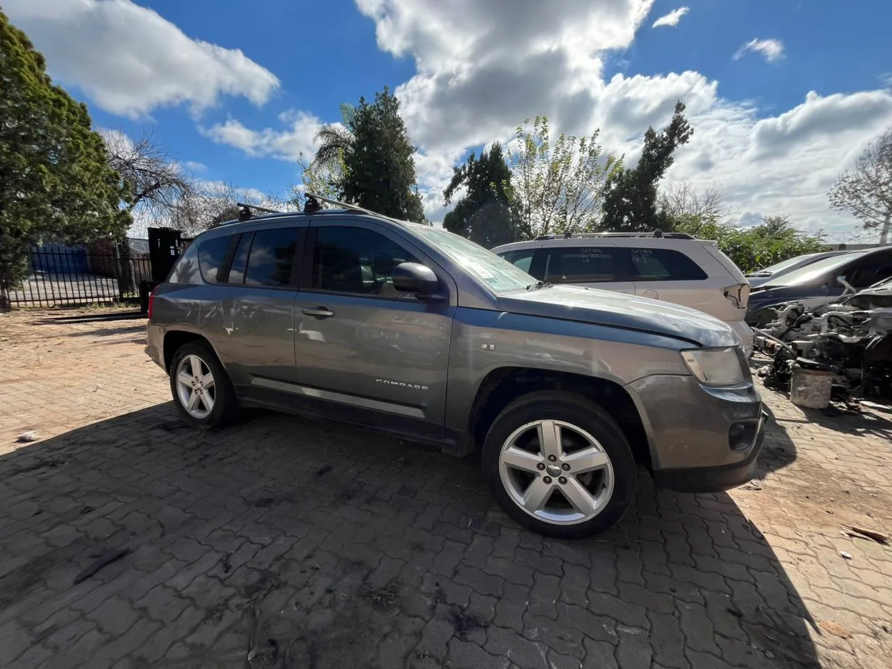2013 Jeep Compass  view 6