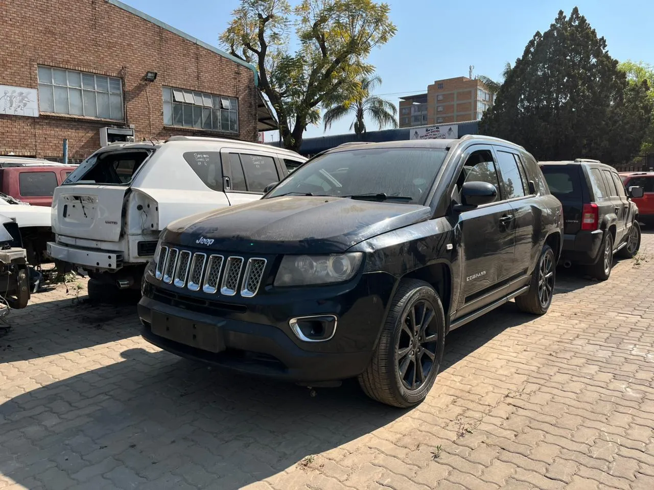 2014 Jeep Compass  view 2