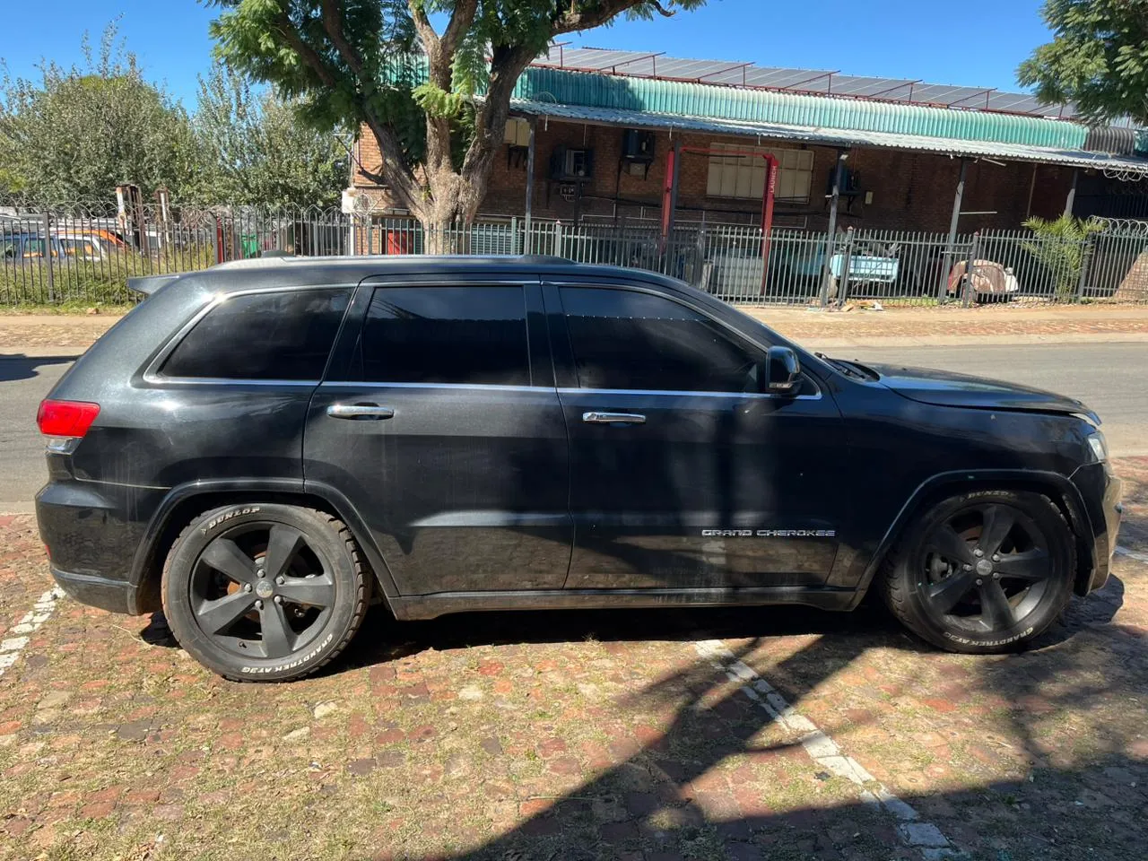2014 Jeep Grand Cherokee  view 8