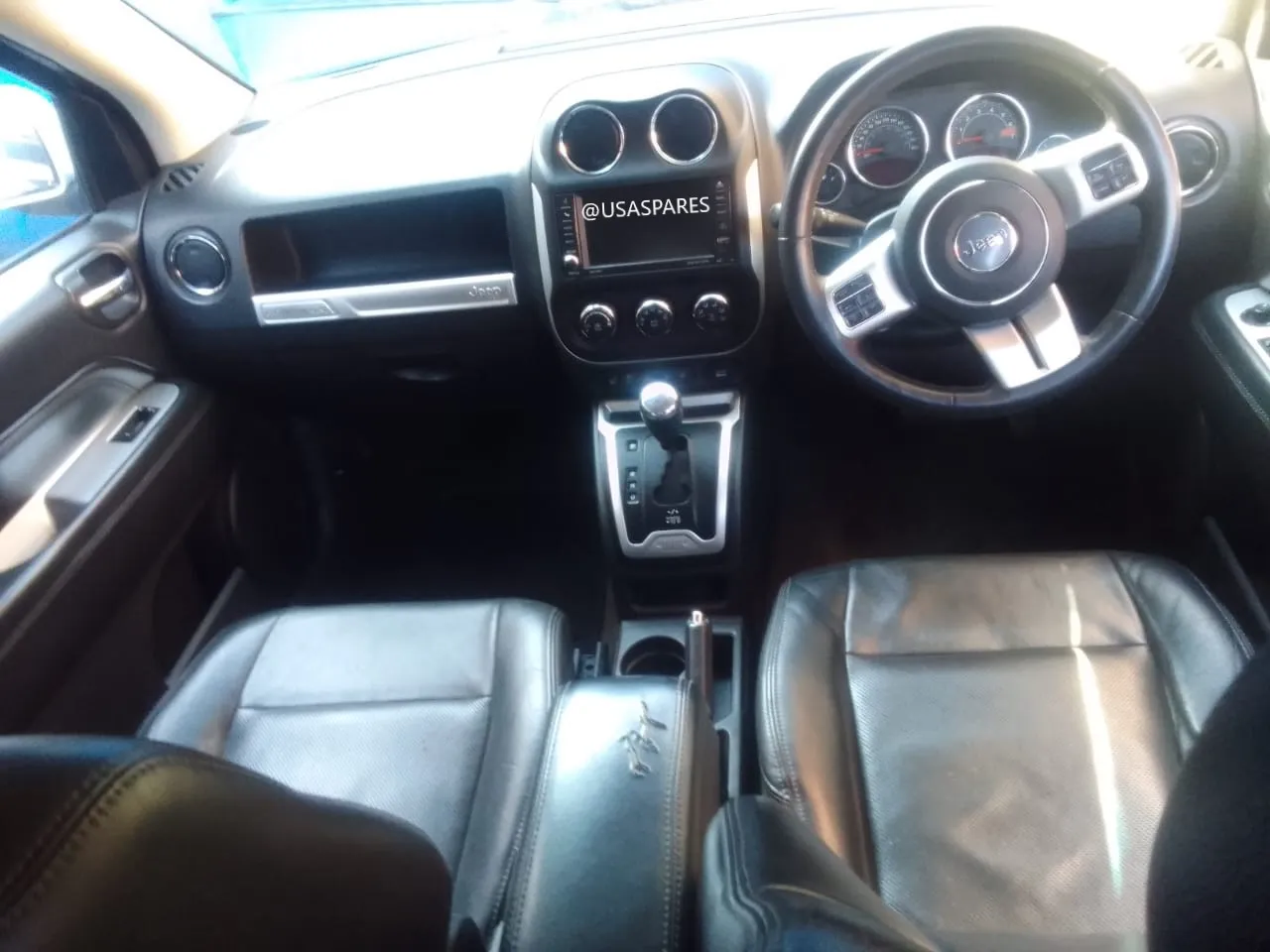 2014 Jeep Compass view 3