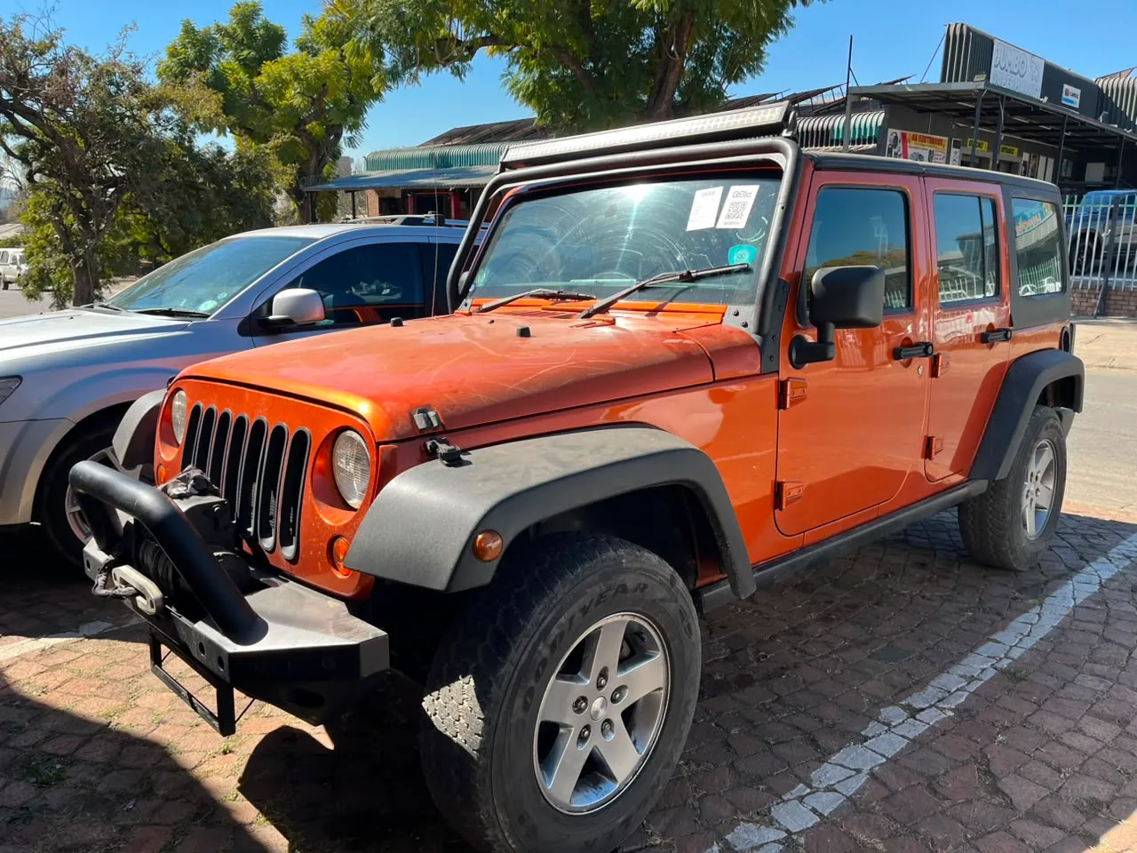 2011 Jeep Wrangler  view 4
