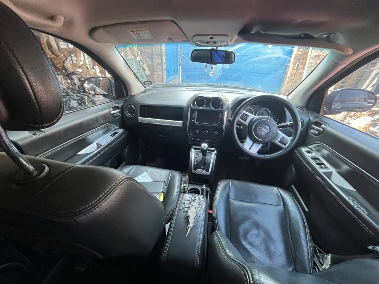 2014 Jeep Compass  view 5