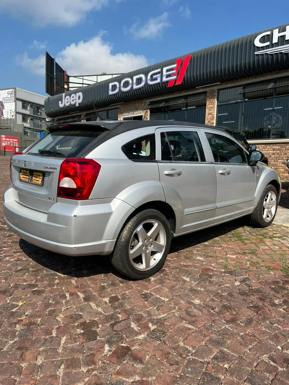 2009 Dodge Caliber  view 3