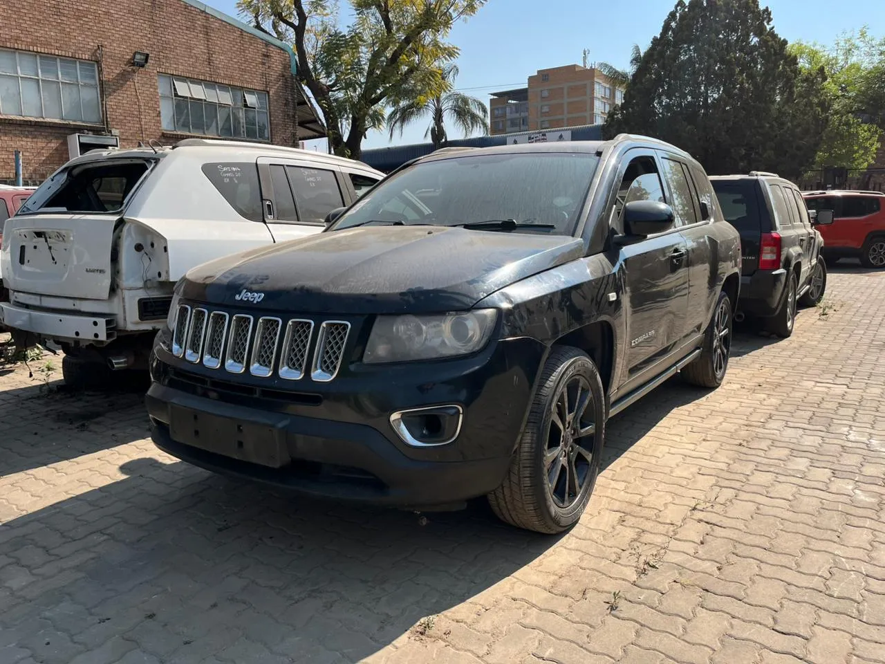 2014 Jeep Compass  view 2