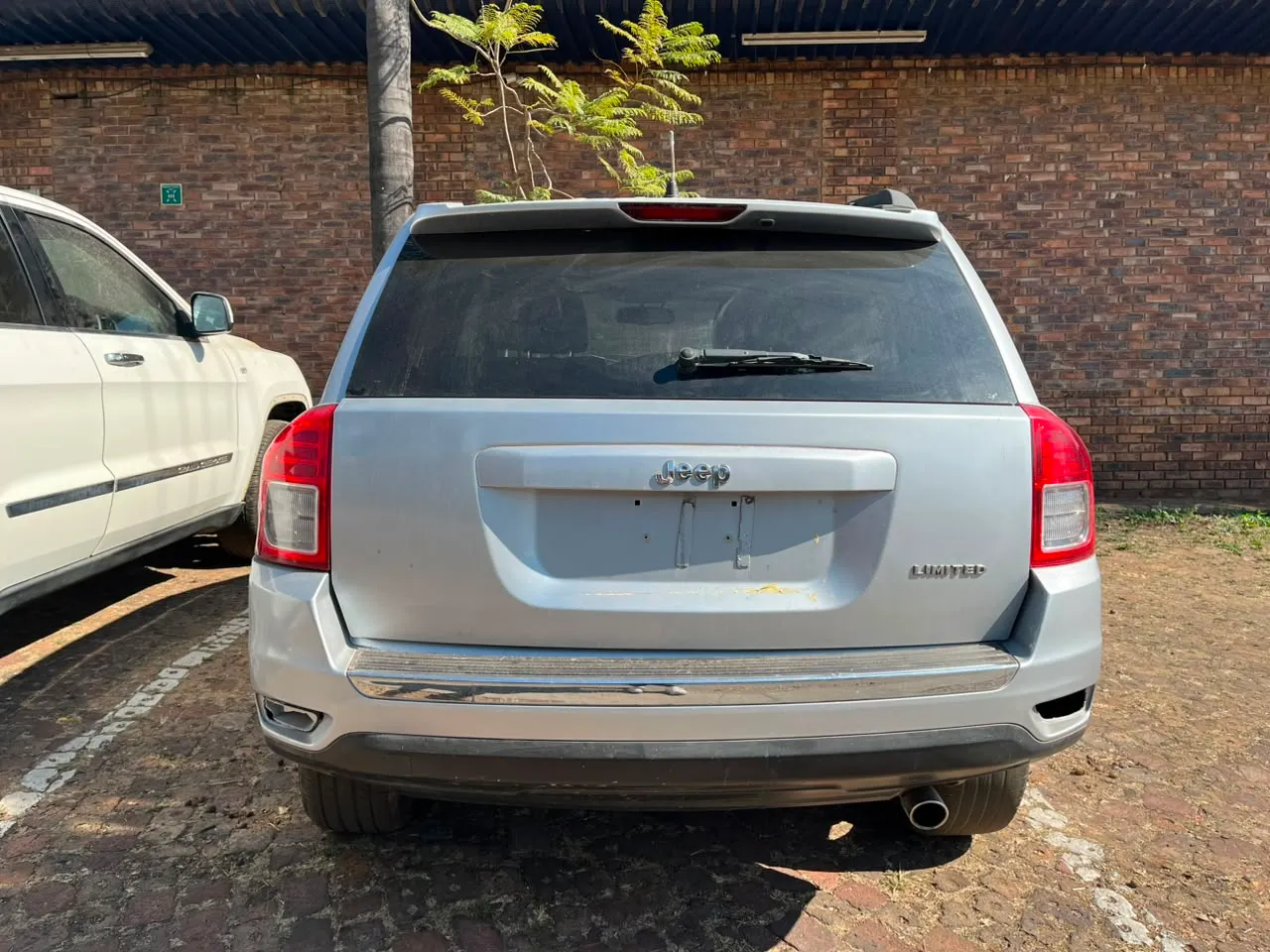 2012 Jeep Compass  view 7