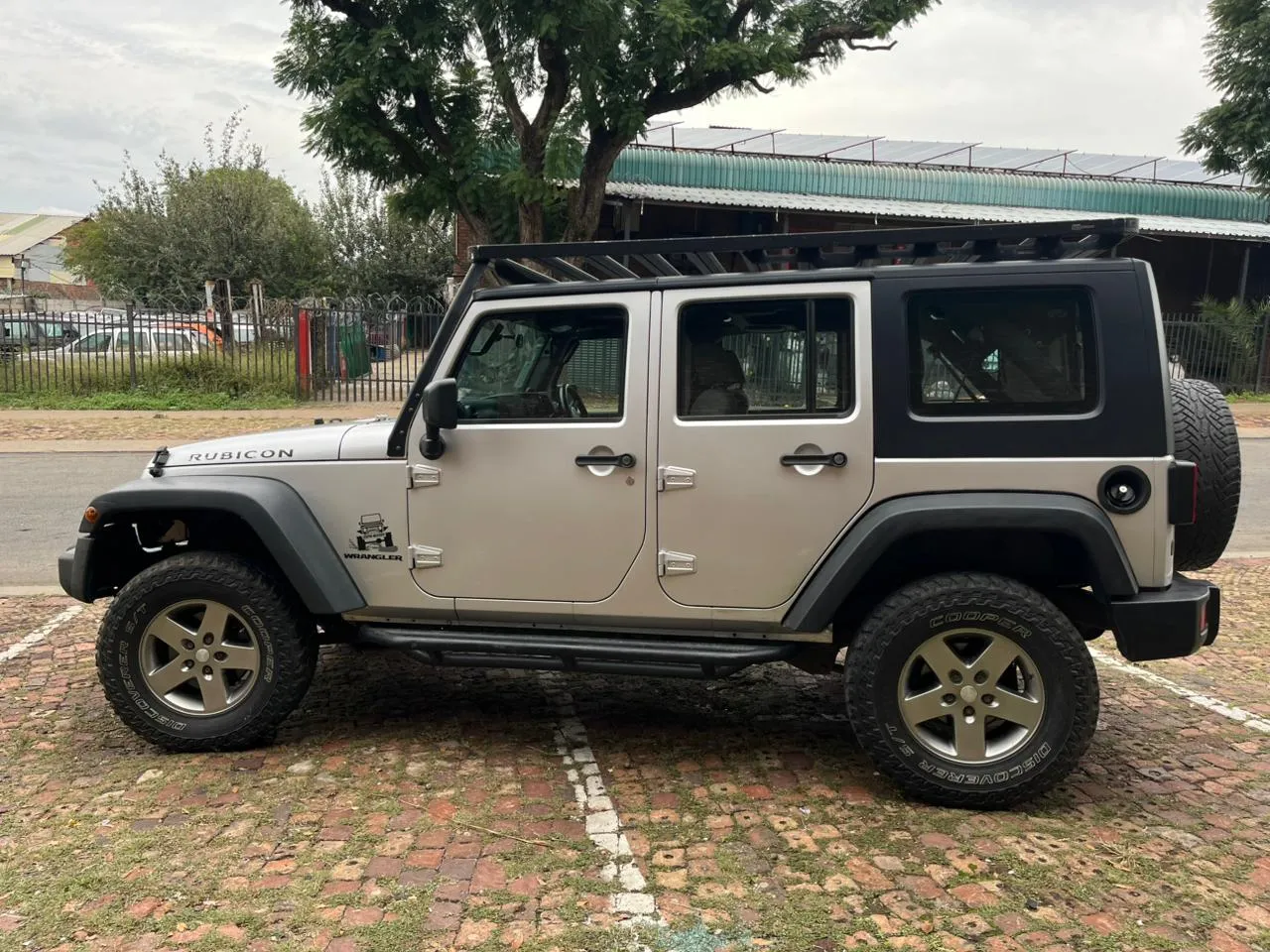 2010 Jeep Wrangler  view 4