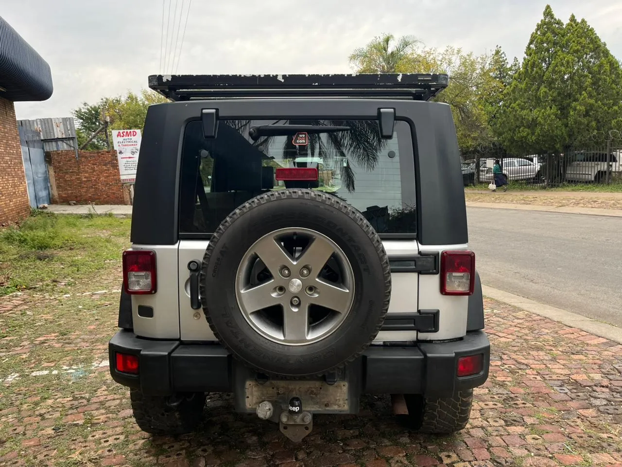 2010 Jeep Wrangler  view 6