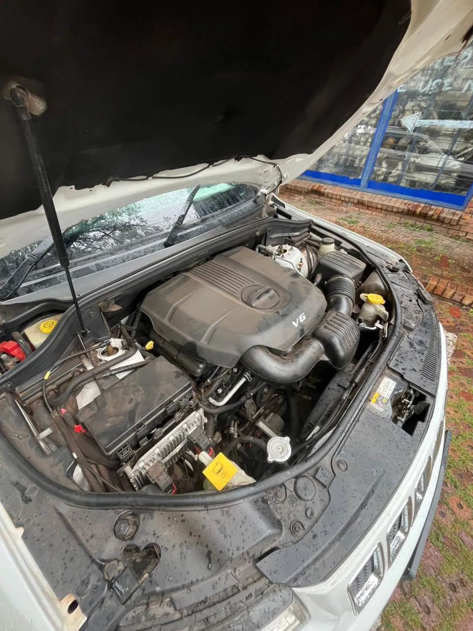 2014 Jeep Grand Cherokee  view 3