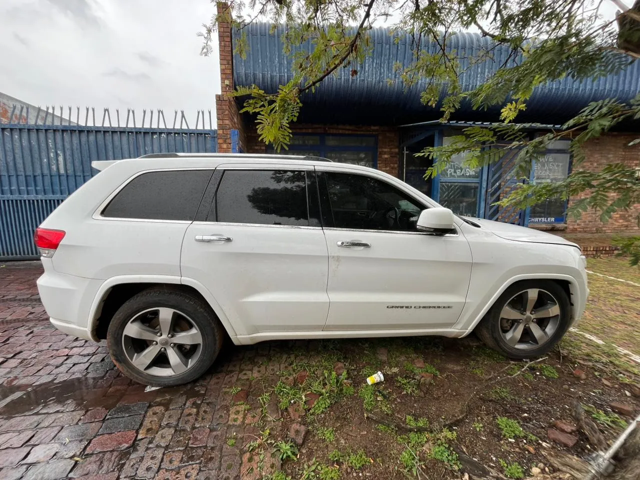2014 Jeep Grand Cherokee  view 5
