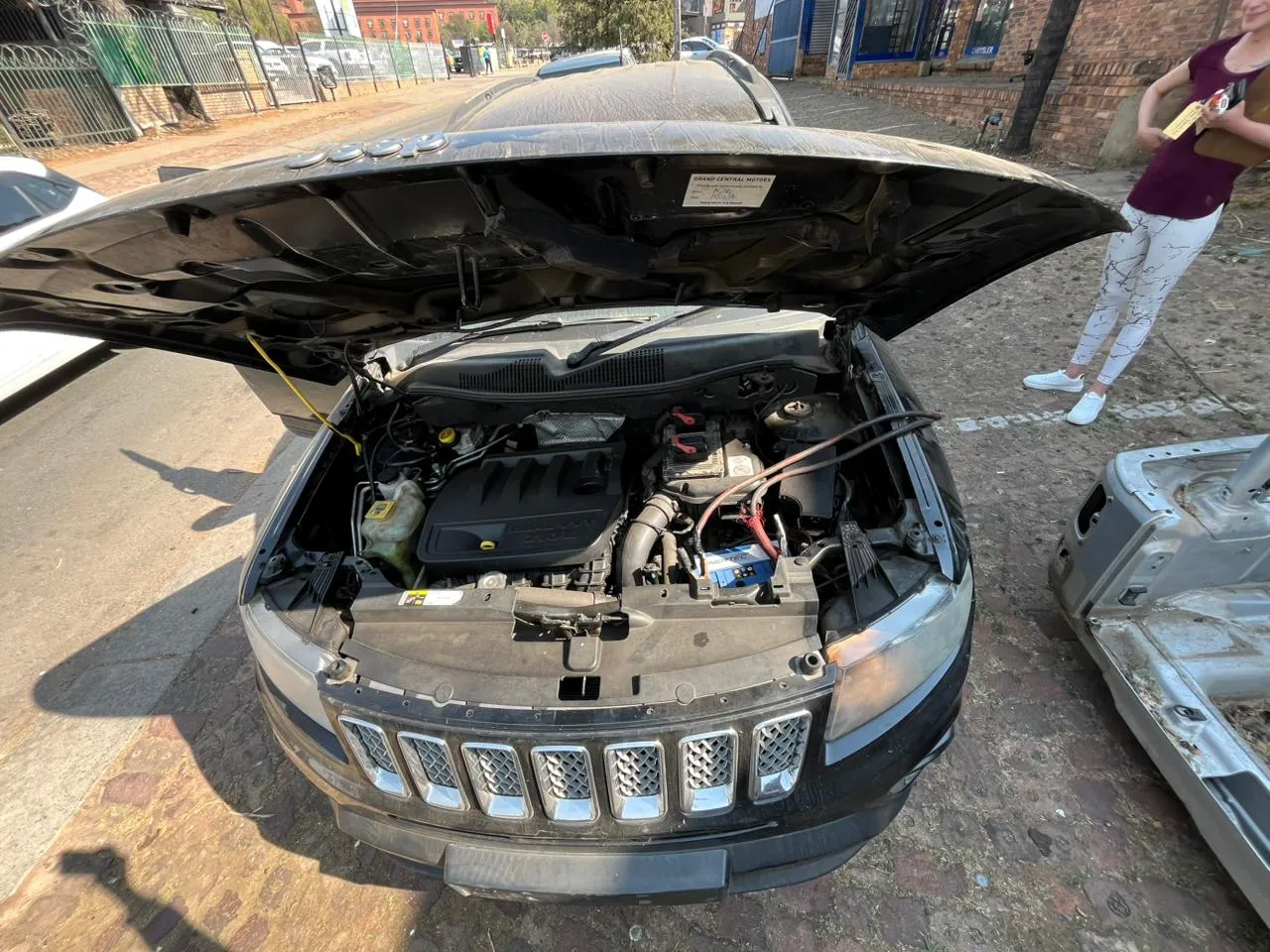 2014 Jeep Compass  view 5