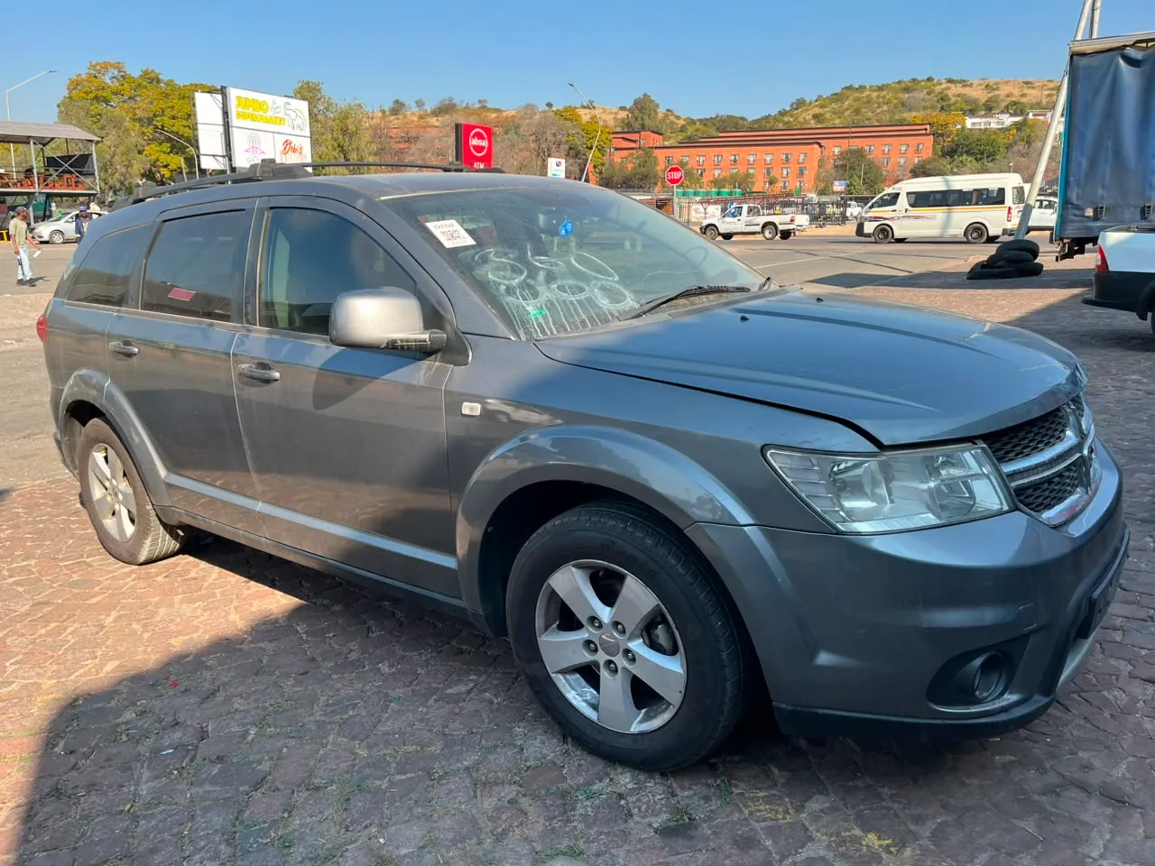 2012 Dodge Journey  view 2