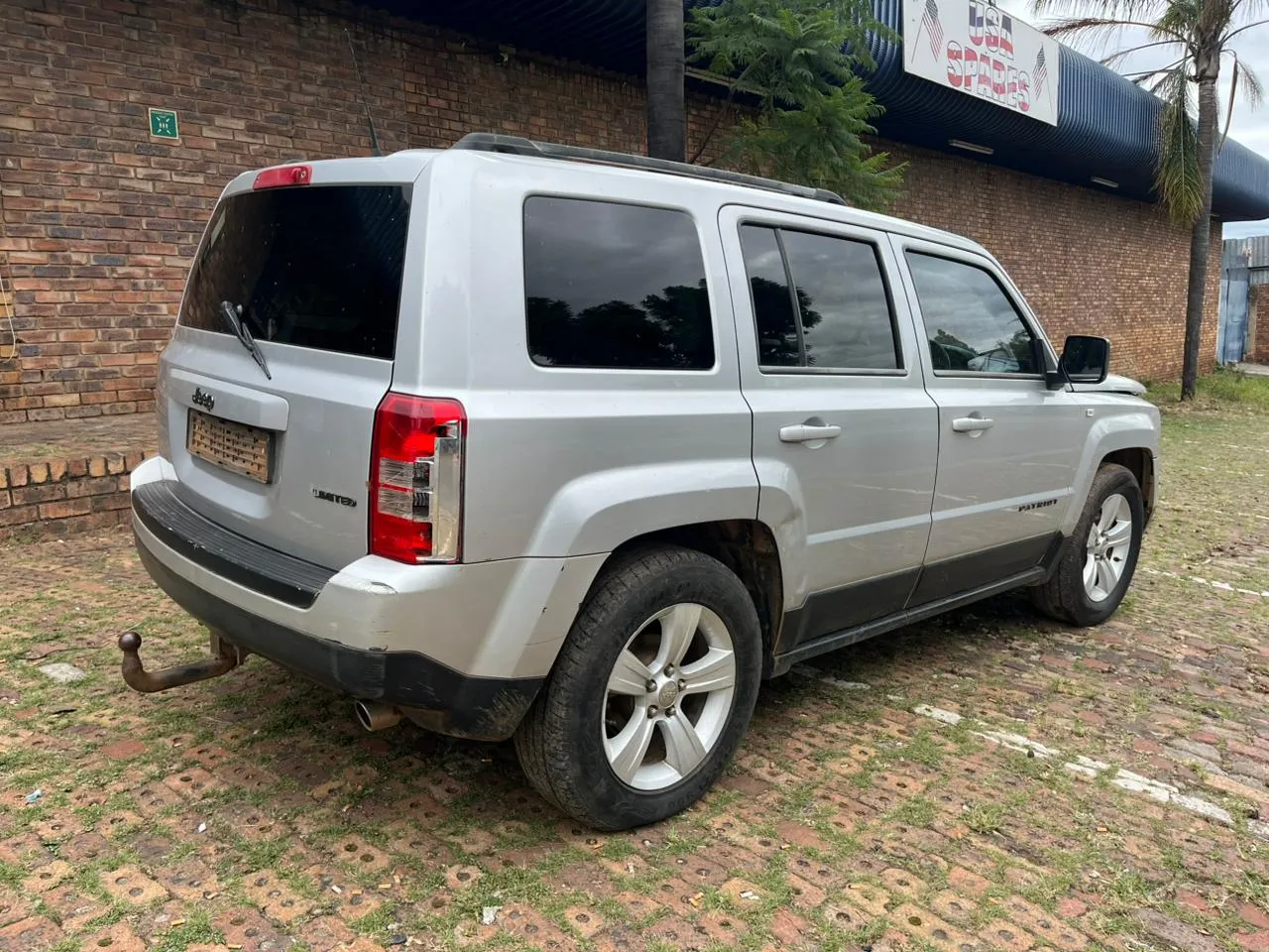 2014 Jeep Patriot  view 3