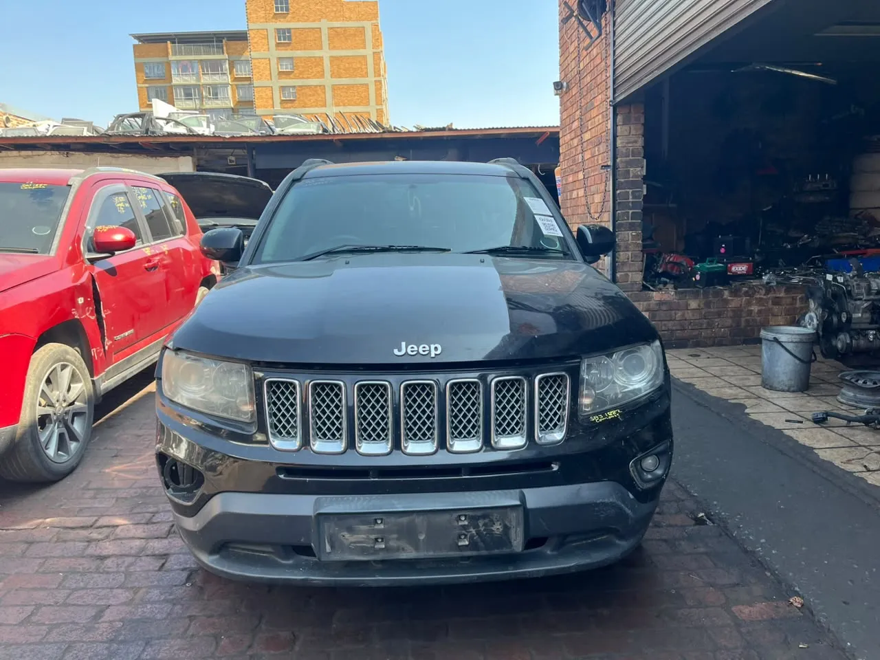 2014 Jeep Compass  view 3