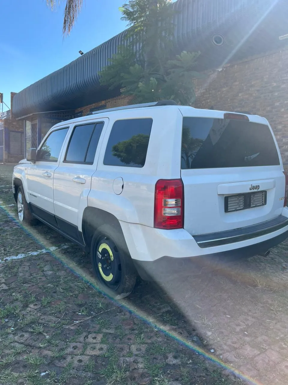 2015 Jeep Patriot  view 4