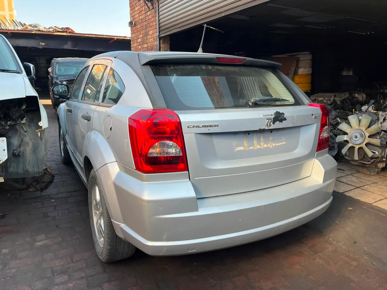 2007 Dodge Caliber  view 3