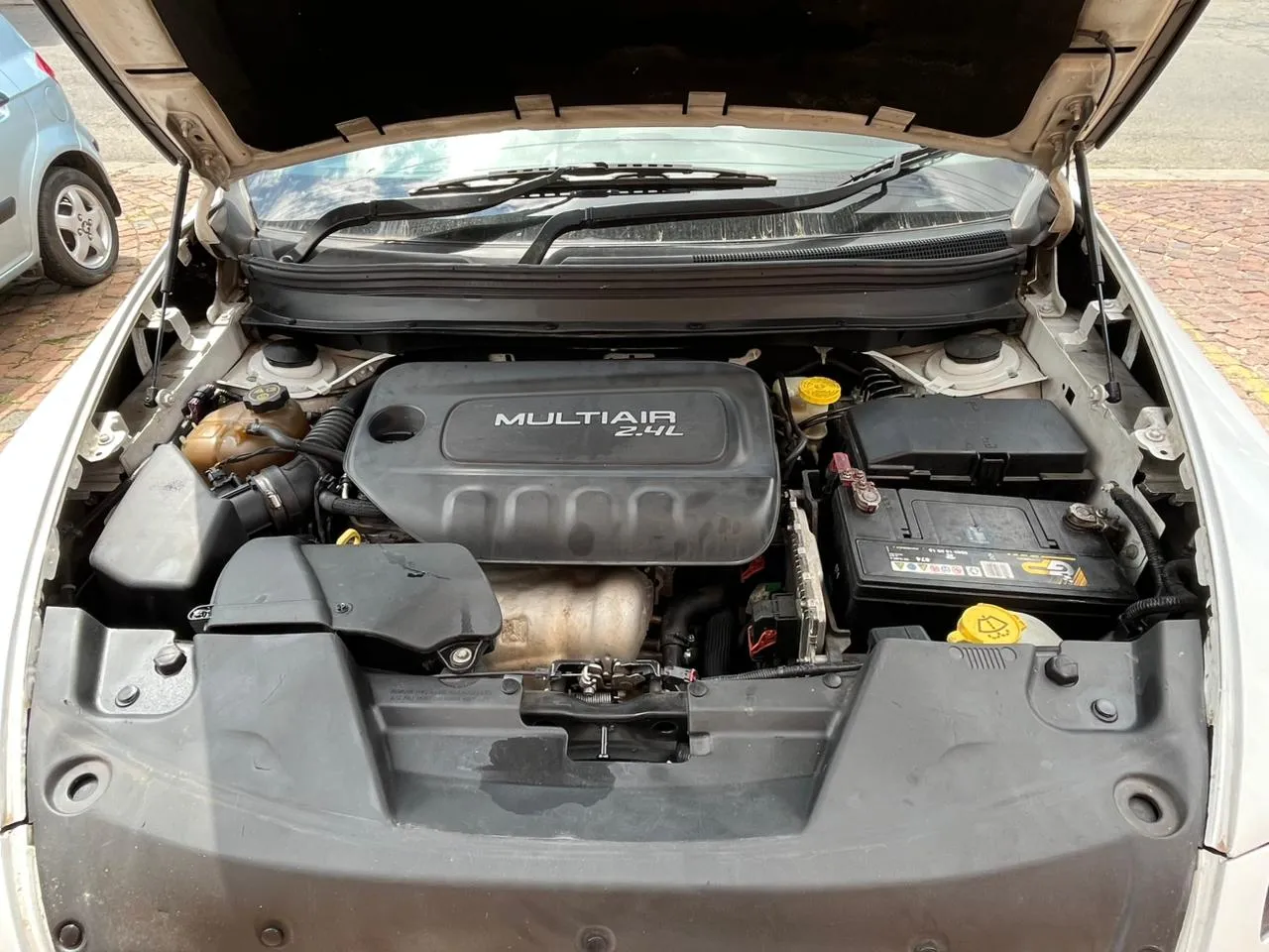 2015 Jeep Cherokee  view 5