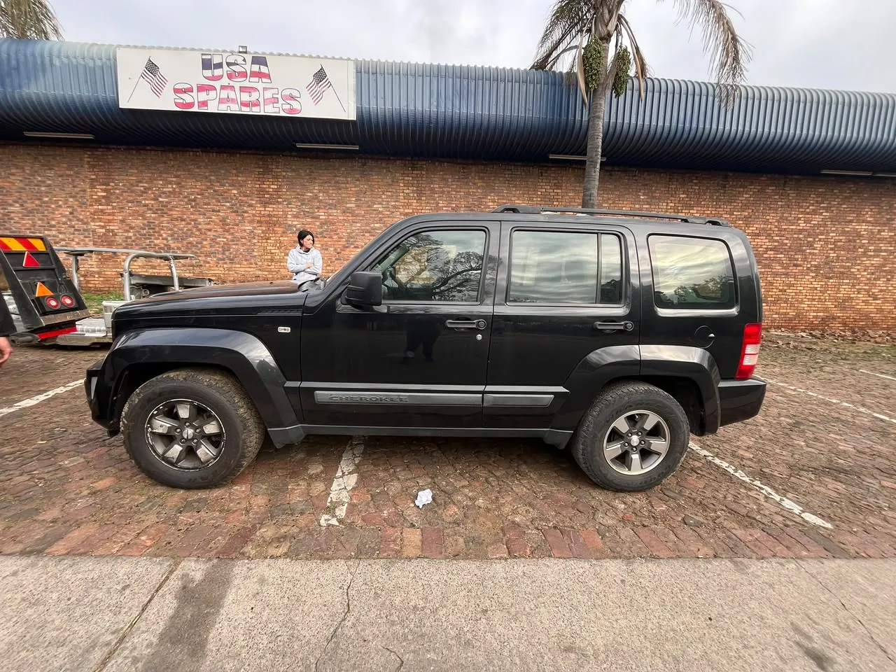 2010 Jeep Cherokee  view 6