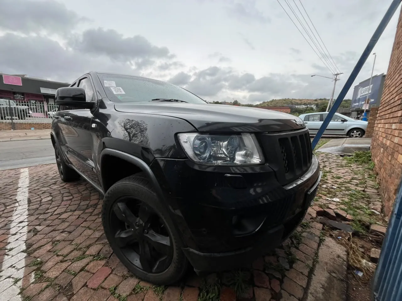 2013 Jeep Grand Cherokee  view 2
