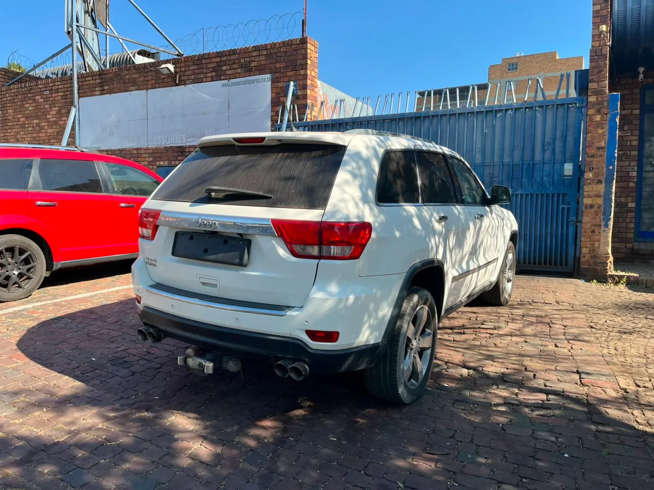2012 Jeep Grand Cherokee  view 3