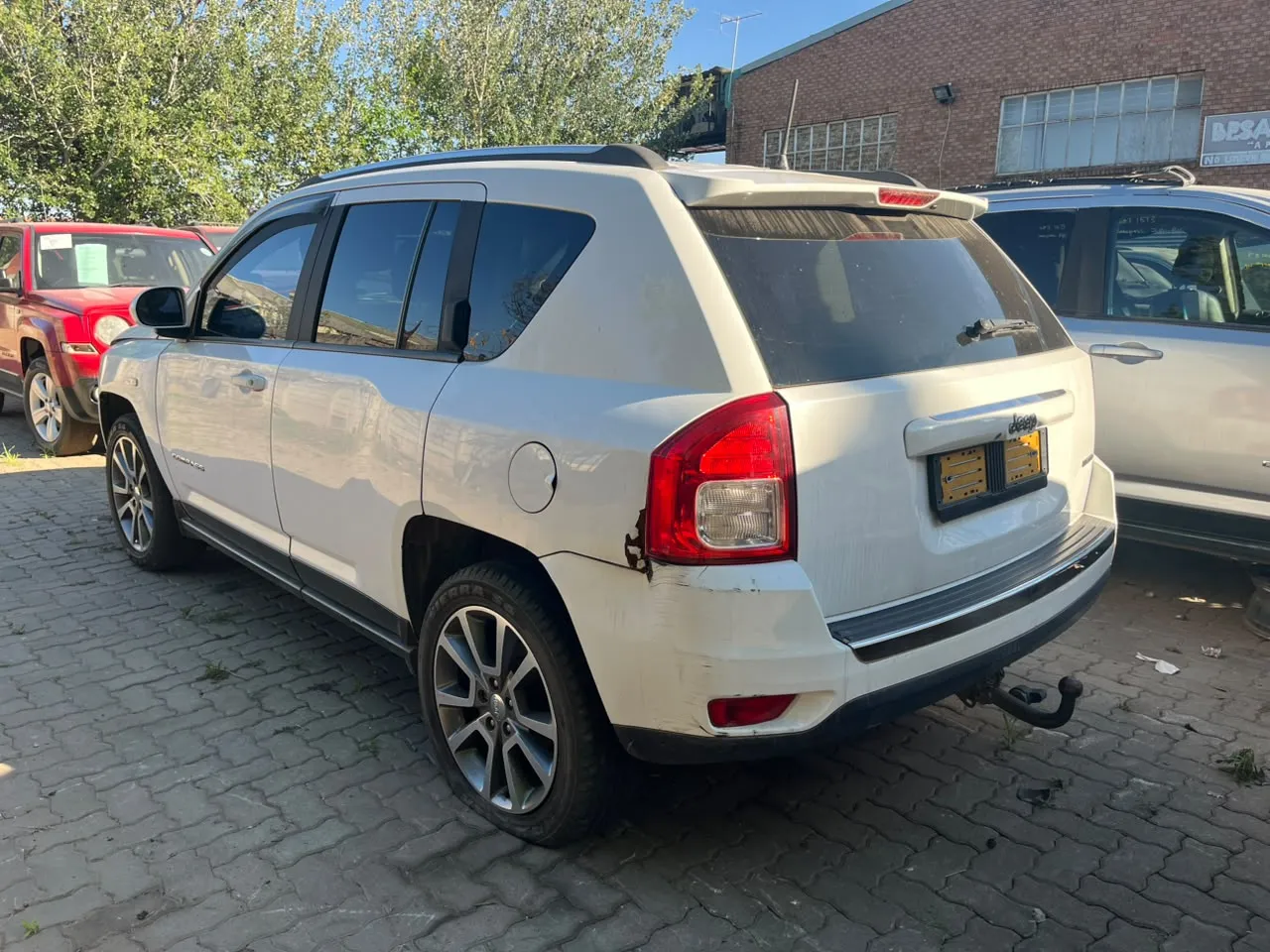 2015 Jeep Compass  view 5