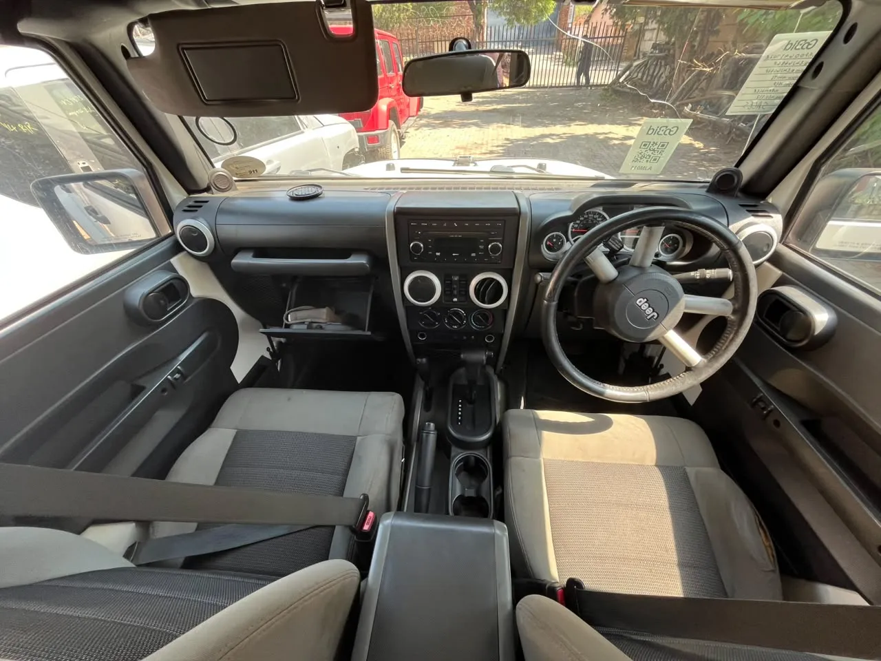 2010 Jeep Wrangler thumbnail 6