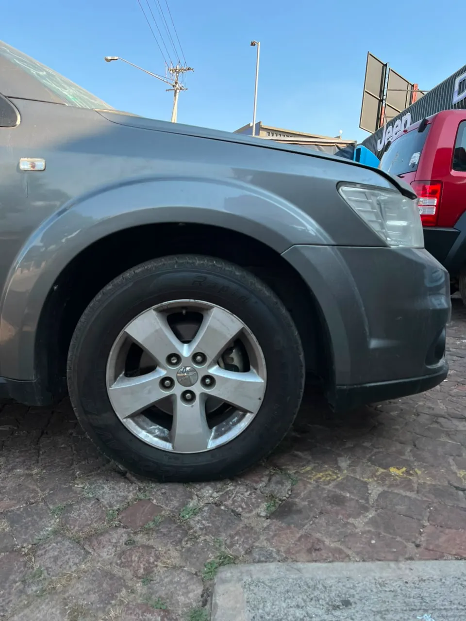 2012 Dodge Journey  view 5