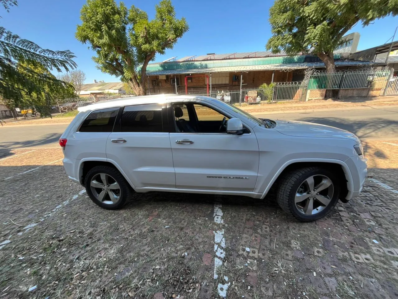 2014 Jeep Grand Cherokee  view 6