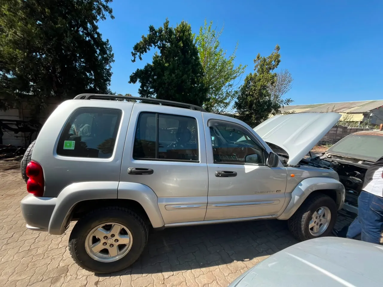2002 Jeep Cherokee  view 5