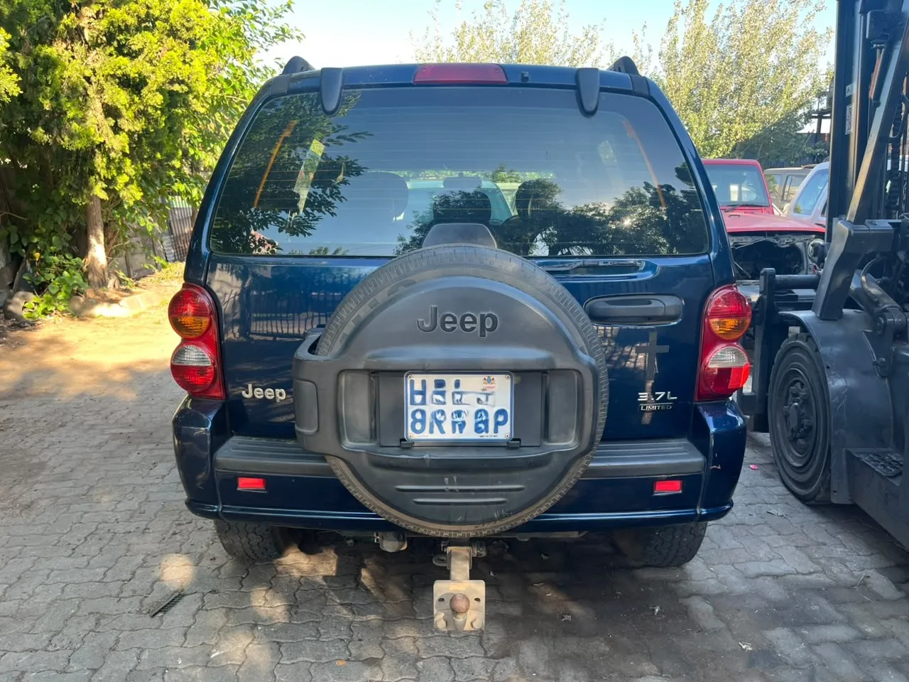 2004 Jeep Cherokee thumbnail 5