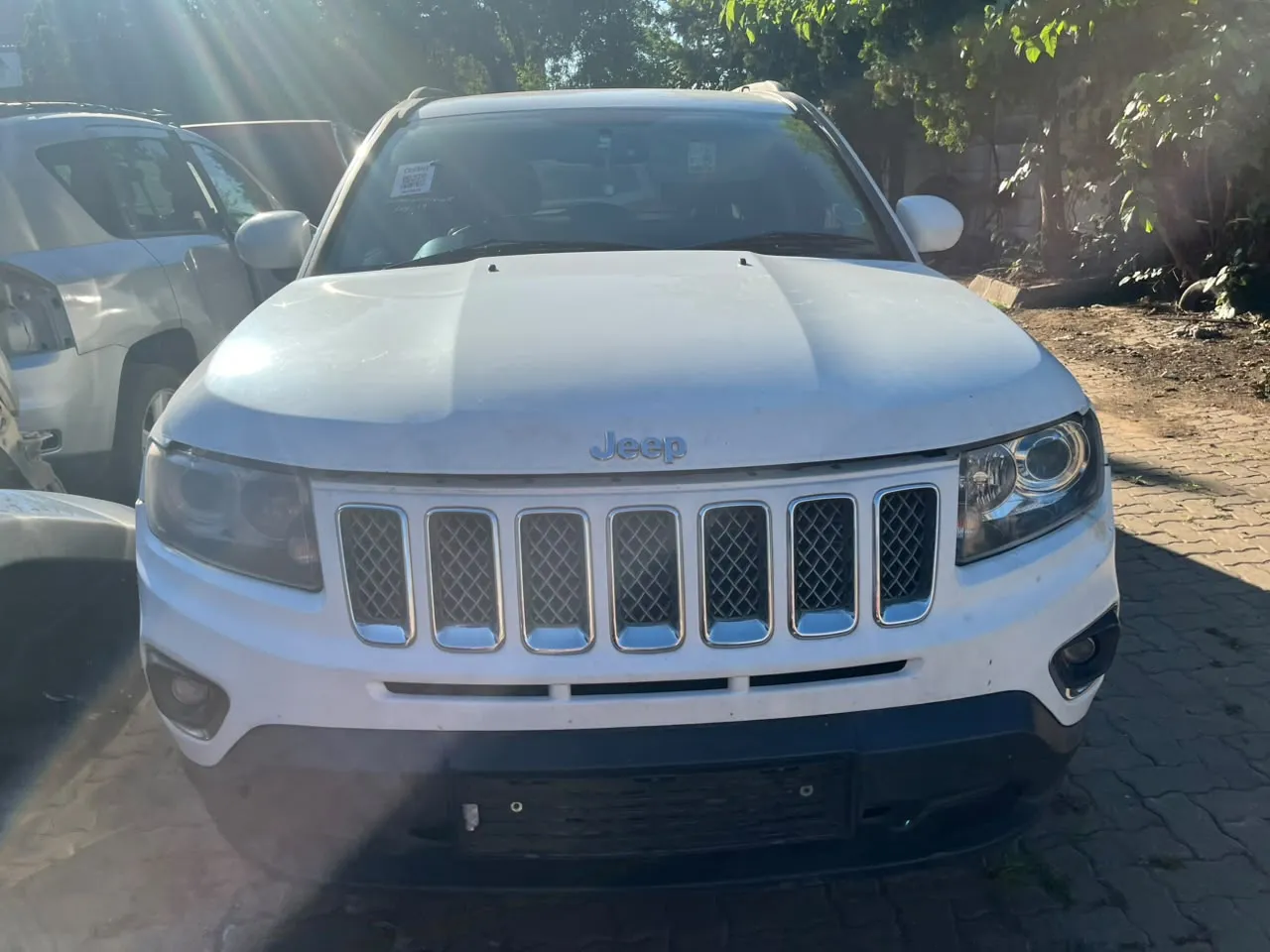 2014 Jeep Compass  view 4