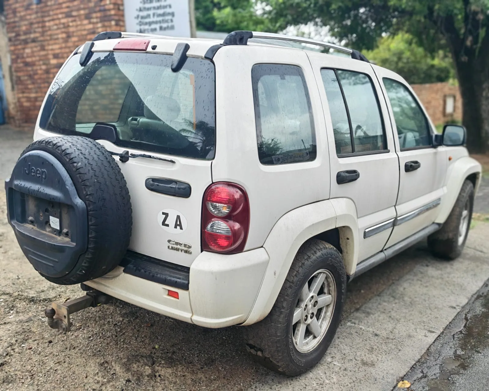 2006 Jeep Cherokee  view 4