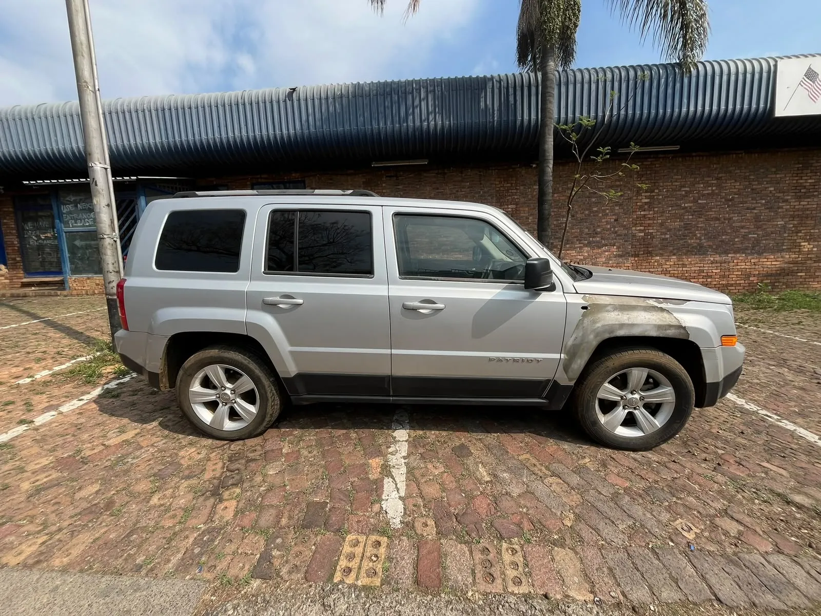 2014 Jeep Patriot  view 3