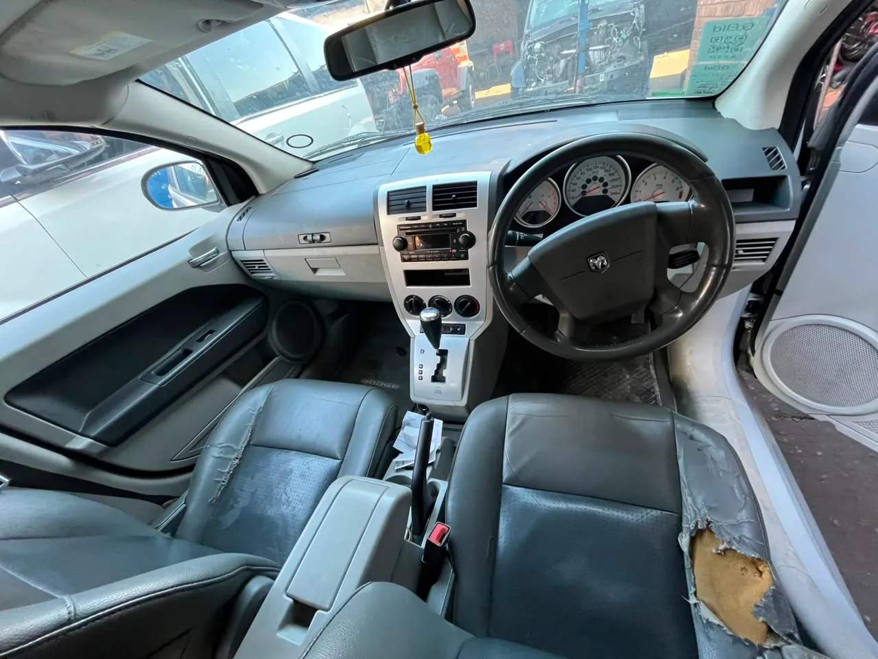 2007 Dodge Caliber  view 4