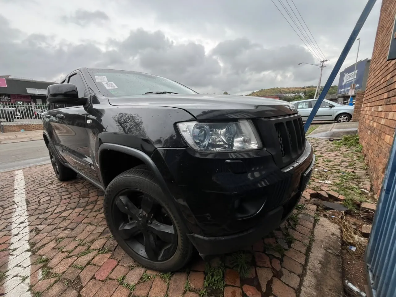 2013 Jeep Grand Cherokee  view 2