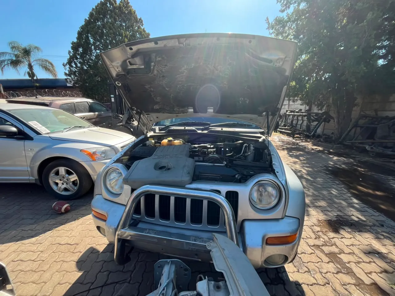 2002 Jeep Cherokee  view 2